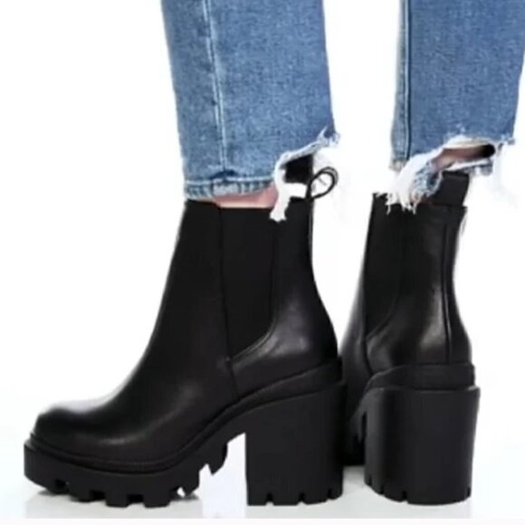 Steve Madden Roxie Chelsea Leather Boot Black Lug Sole Chunky Bootie Size 10 - Picture 12 of 12